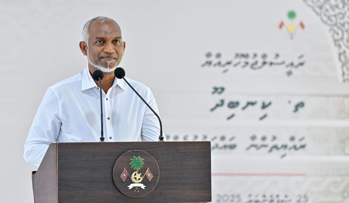 ރައީސް. ތ. ކިނބިދޫގެ ރައްޔިތުންނާ ބައްދަލުކުރައްވަނީ