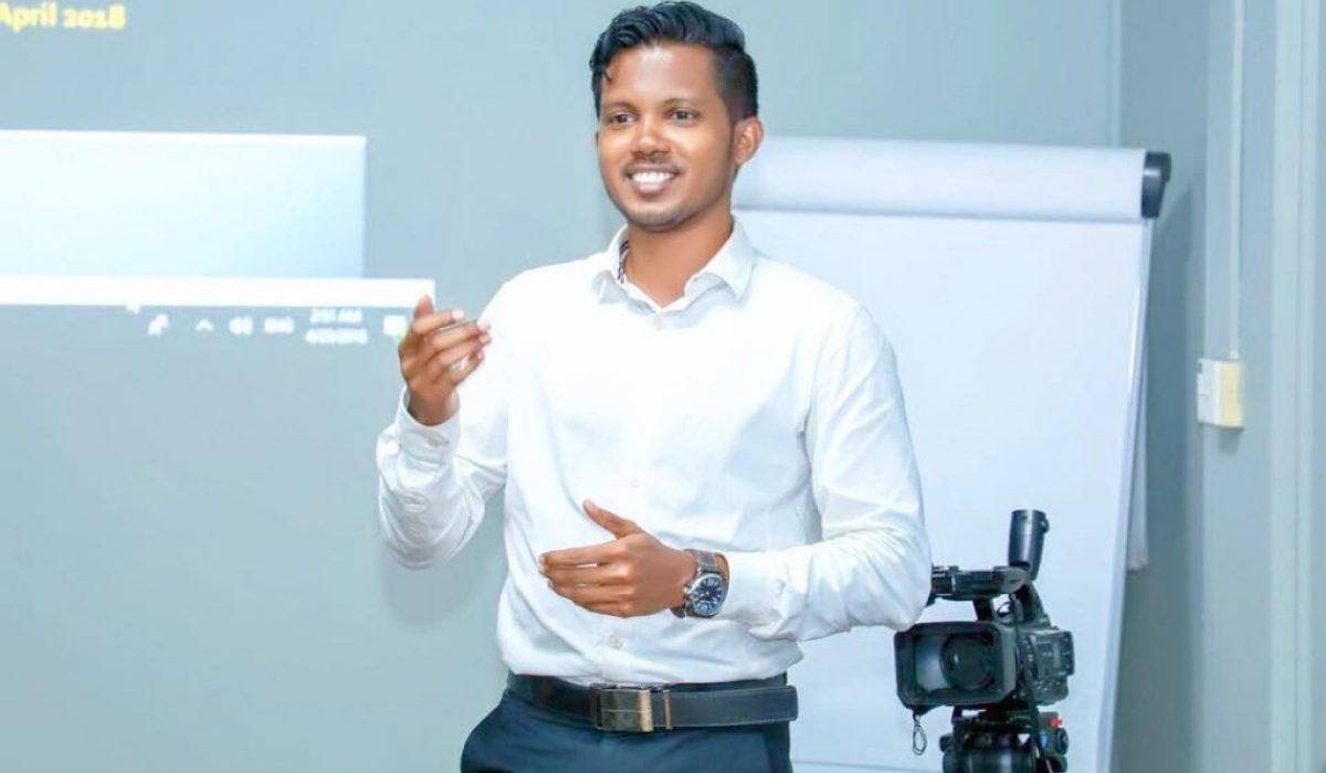 ރައްޔިތުންގެ މަޖިލީހުގެ މީޑިއާ ޑިރެކްޓަރަކަށް ހުންނެވި ހަސަން ޒިޔާއު----