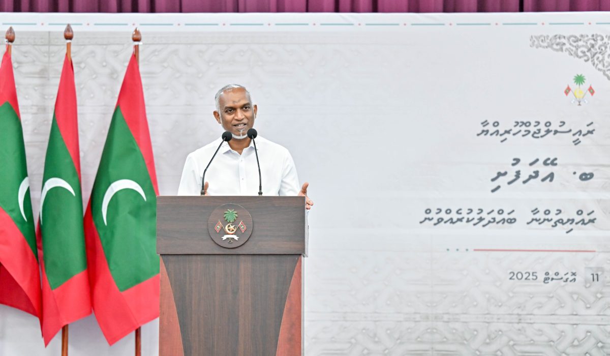 ރައީސް، ބ. އޭދަފުރީ ރައްޔިތުންނާ ބައްދަލުކުރެއްވުން-- ފޮޓޯ / ރައީސް އޮފީސް