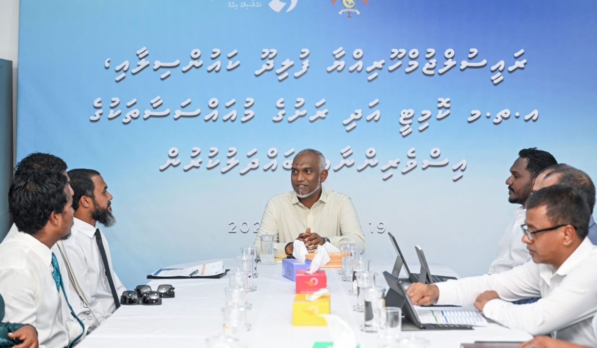 ރައިސުލްޖުމްހޫރިއްޔާ ފުލިދޫ ކައުންސިލާ ބައްދަލުކުރެއްވުން (ފޮޓޯ/ ރައީސް އޮފީސް)
