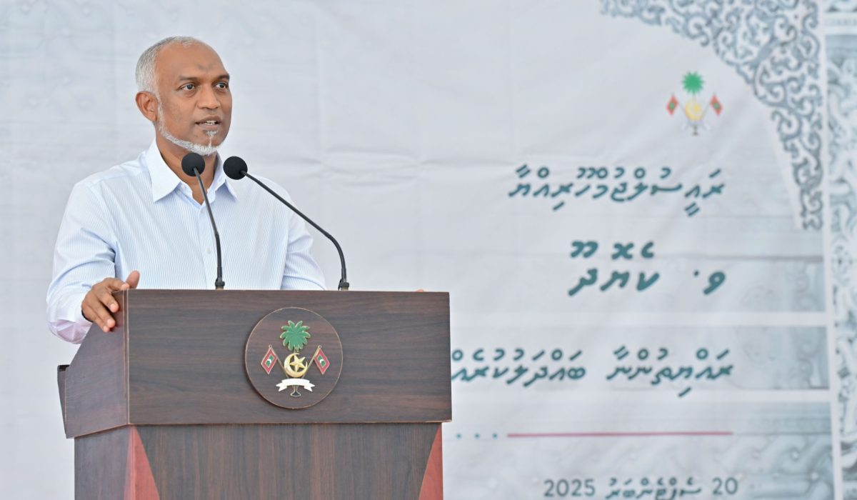 ރައީސް ޑރ. މުހައްމަދު މުއިއްޒު ވ. ކެޔޮދޫގެ ރައްޔިތުންނާ ބައްދަލުކުރައްވާ ވާހަކަދައްކަވަނީ (ފޮޓޯ/ ރައީސް އޮފީސް)