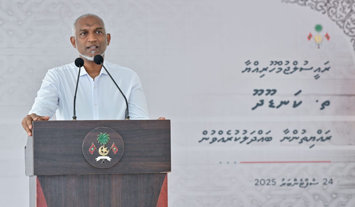 ކަނޑޫދޫގެ ރައްޔިތުންނާ ރައީސް ބައްދަލުކުރައްވަނީ (ފޮޓޯ./ރައީސް އޮފީސް)