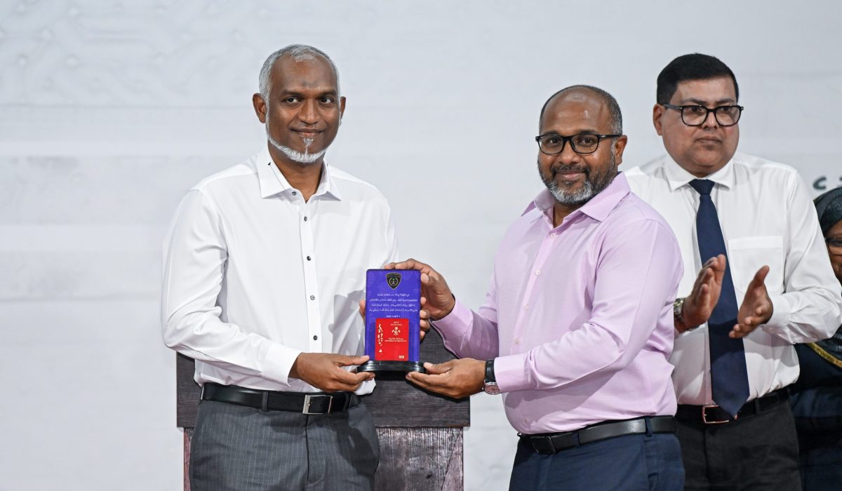 އދ. މަހިބަދޫގައި ޕާސްޕޯޓާއި އައިޑީކާޑުގެ ޚިދުމަތް ގައިމުކުރެވުމާއެކު މުޅި ރާއްޖެއަށް އެ ޚިދުމަތް ފޫޅާވީ