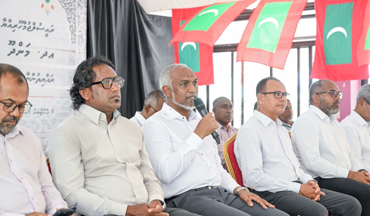 އދ. މަންދޫގެ ރައްޔިތުންނާ ރައީސް ބައްދަލުކުރެއްވުން