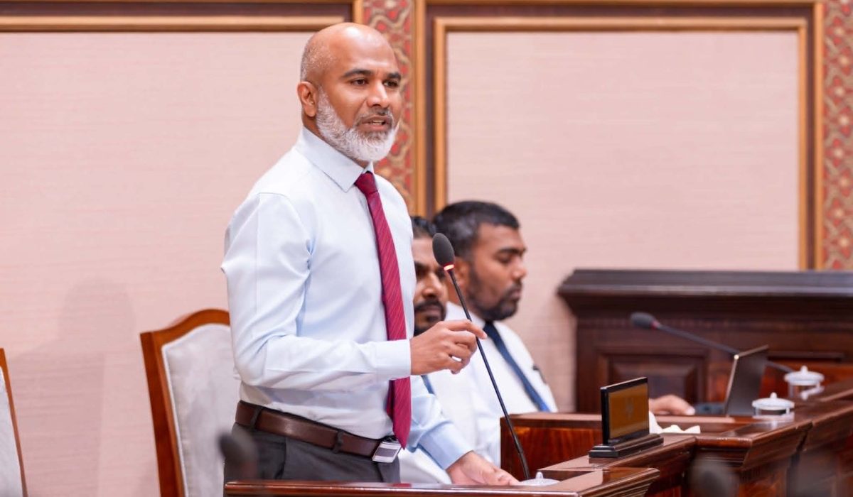 އެޑިއުކޭޝަން މިނިސްޓަރު ޑރ. އިސްމާއިލް ޝަފީއު