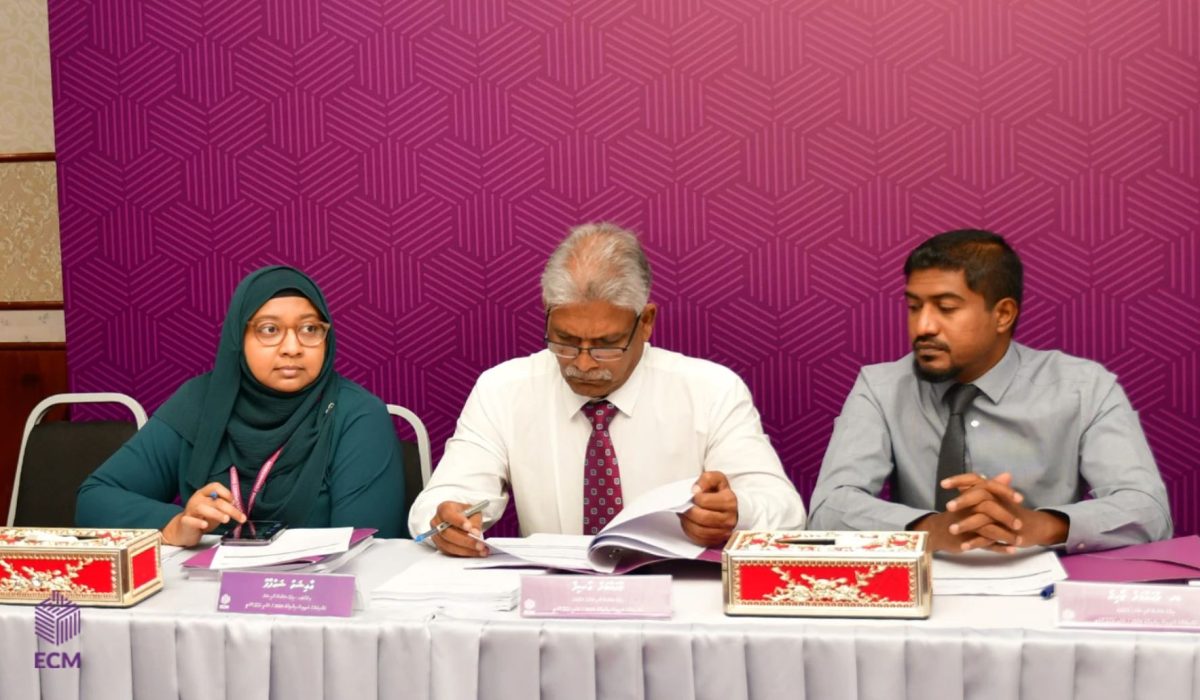 އިލެްކްޝަންސް ކޮމިޝަންގެ މެމްބަރުން (ފޮޓޯ/ އީސީ)