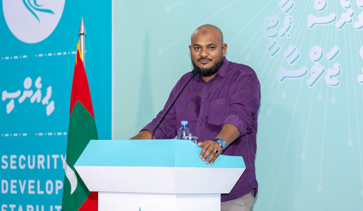 މެންބަރު އިބްރާހިމް ޝުޖާއު ޕީއެންސީގެ ޖަލްސާއެއްގައި ވާހަކަދައްކަވަނީ - (ފޮޓޯ: (ޕީއެންސީ