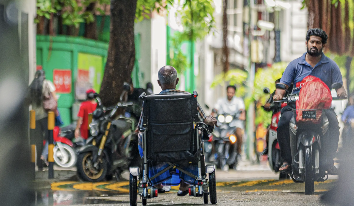 ދަފްތަރުގައި އަލަށް 125 މީހުން ރެހިސްޓަރ ކުރިއިރު، އޭގެ ތެރެއިން 14،492 މީހުންނަށް އެހީ ފޯރުކޮށްދީފައި --- ދައުރު ފޮޓޯ: އަނޫފް ޖުނައިސް