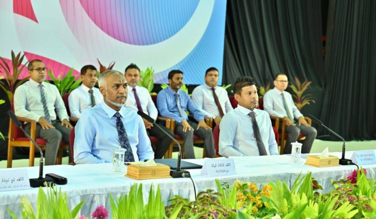 ރާއްޖޭގެ 20 އަހަރުގެ ގައުމީ ތަރައްގީގެ ޕްލޭން އެކުލަވާލުމުގެ މަޝްވަރާތައް ފެށުން އިފްތިތާހު ކުރުމަށް މިއަދު ބޭއްވި ރަސްމިއްޔާތުގައި ރައީސް ޑރ. މުހައްމަދު މުއިއްޒު-- ފޮޓޯ: ރައީސް އޮފީސް