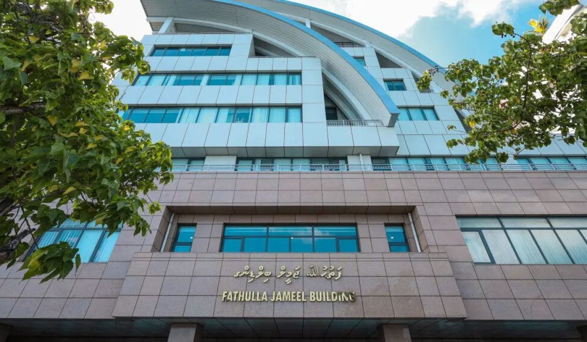 big_f8IHrTYIU8A00zTULBZP2UB7z